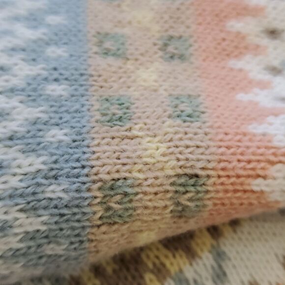 NORTON McNaughton pullover sweater. Beautiful colors. SIZE LARGE. - Picture 8 of 9